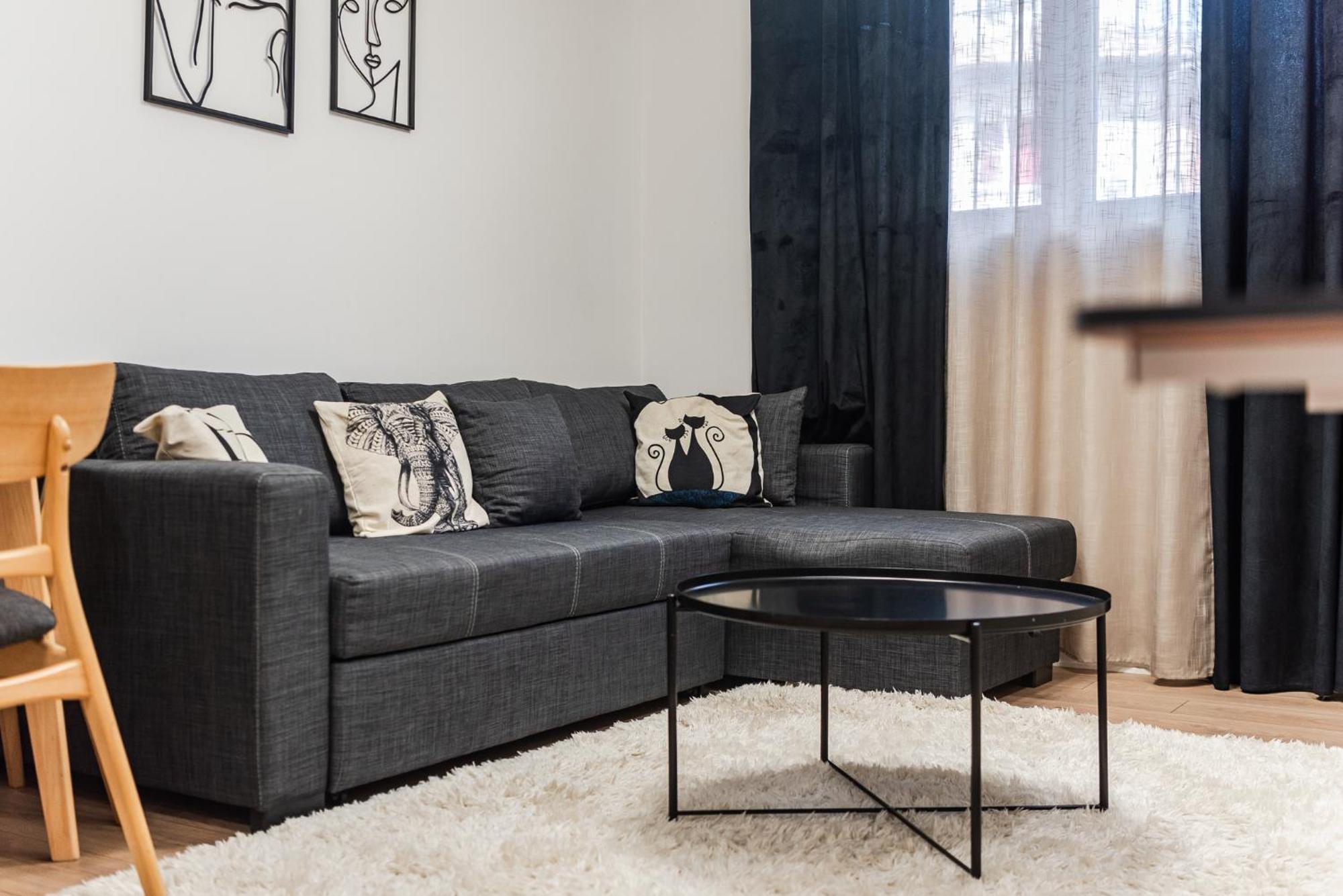 Noir Apartment By Kondo Stays 티라나 외부 사진